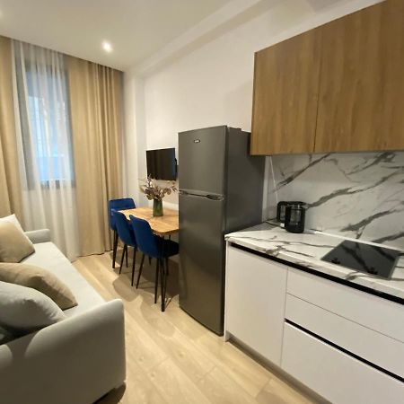 دراس Brand New Apts Located At The City'S Main Square-100 Mbs Wifi المظهر الخارجي الصورة