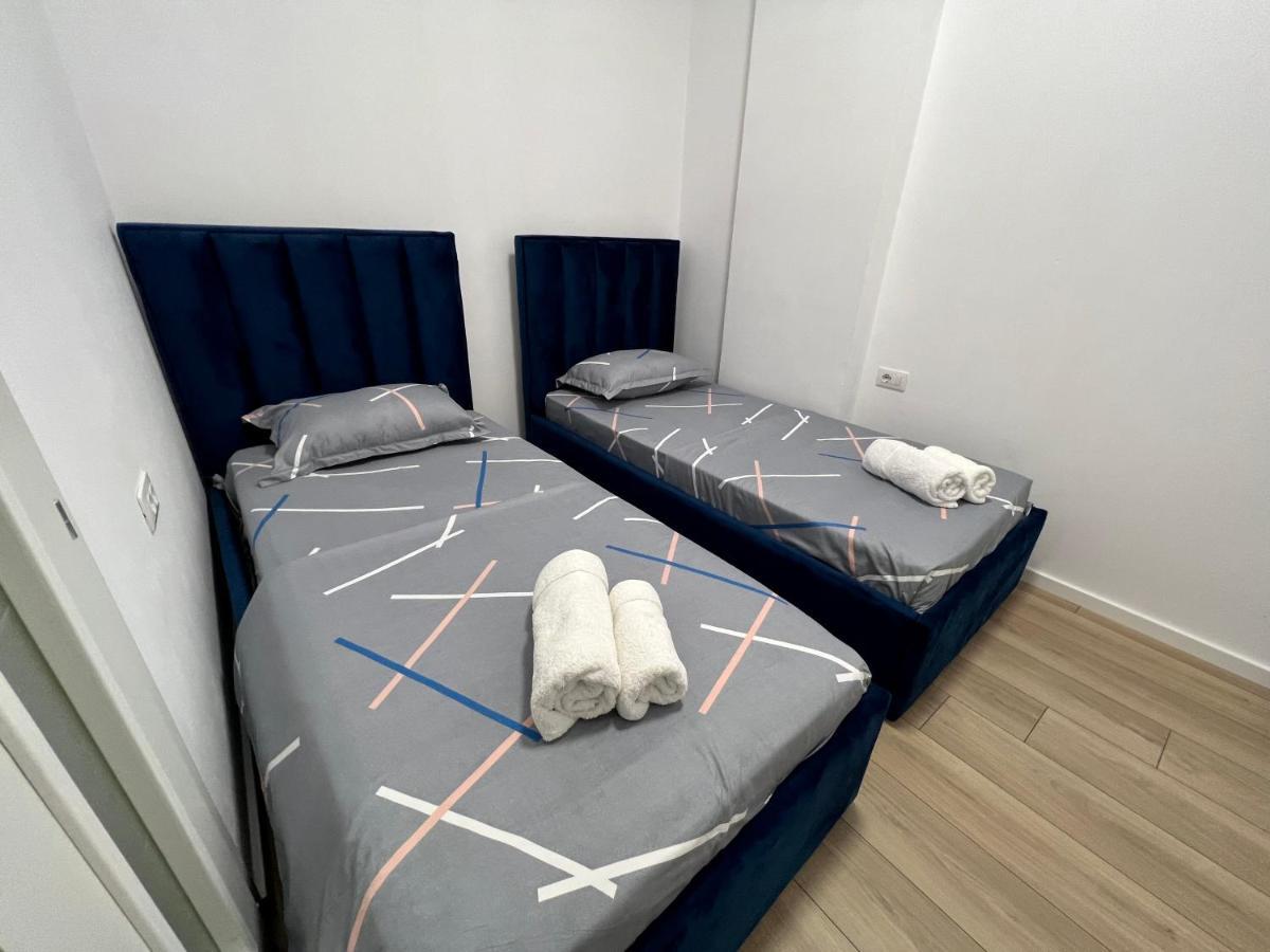 دراس Brand New Apts Located At The City'S Main Square-100 Mbs Wifi المظهر الخارجي الصورة
