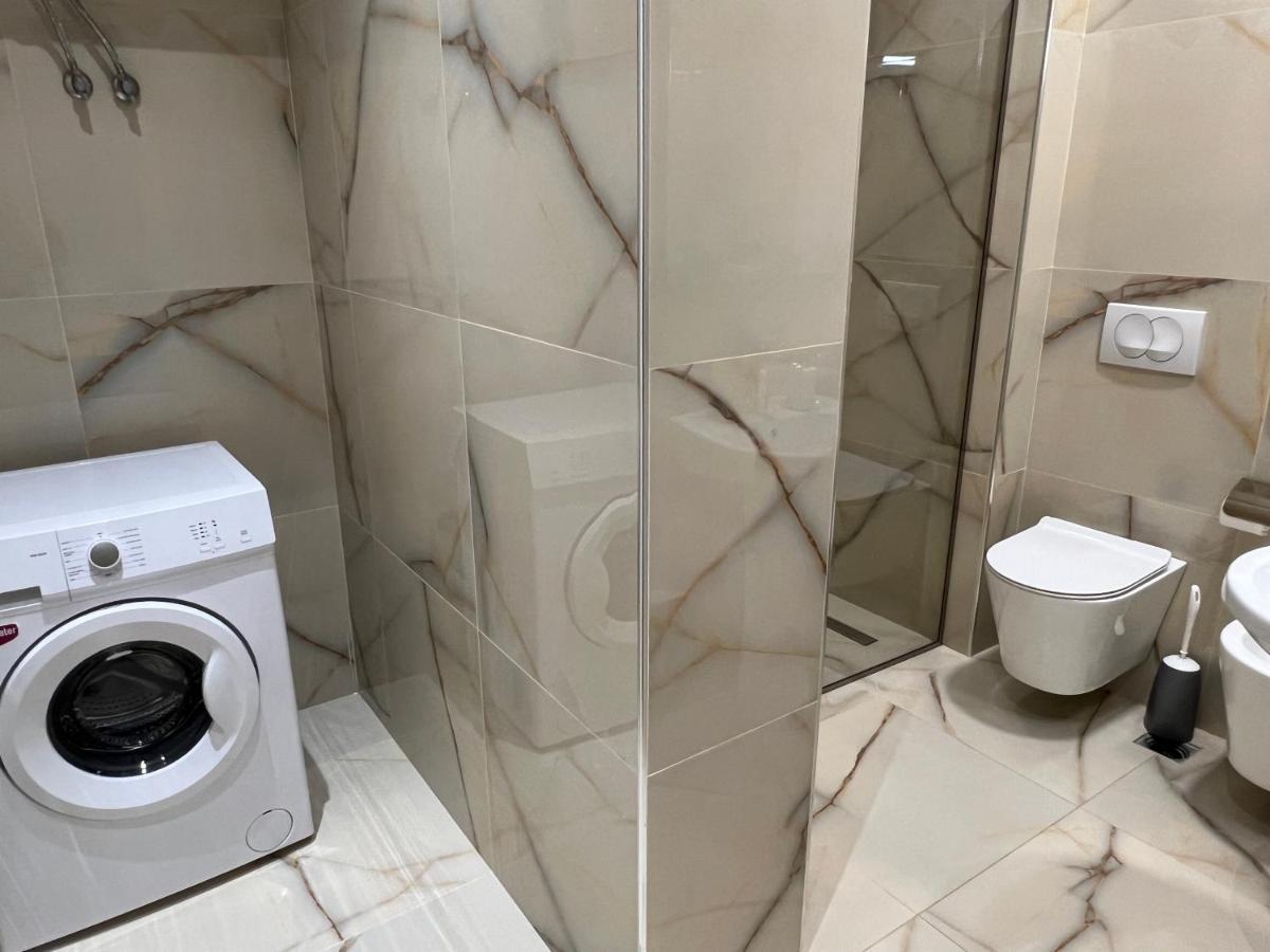 دراس Brand New Apts Located At The City'S Main Square-100 Mbs Wifi المظهر الخارجي الصورة