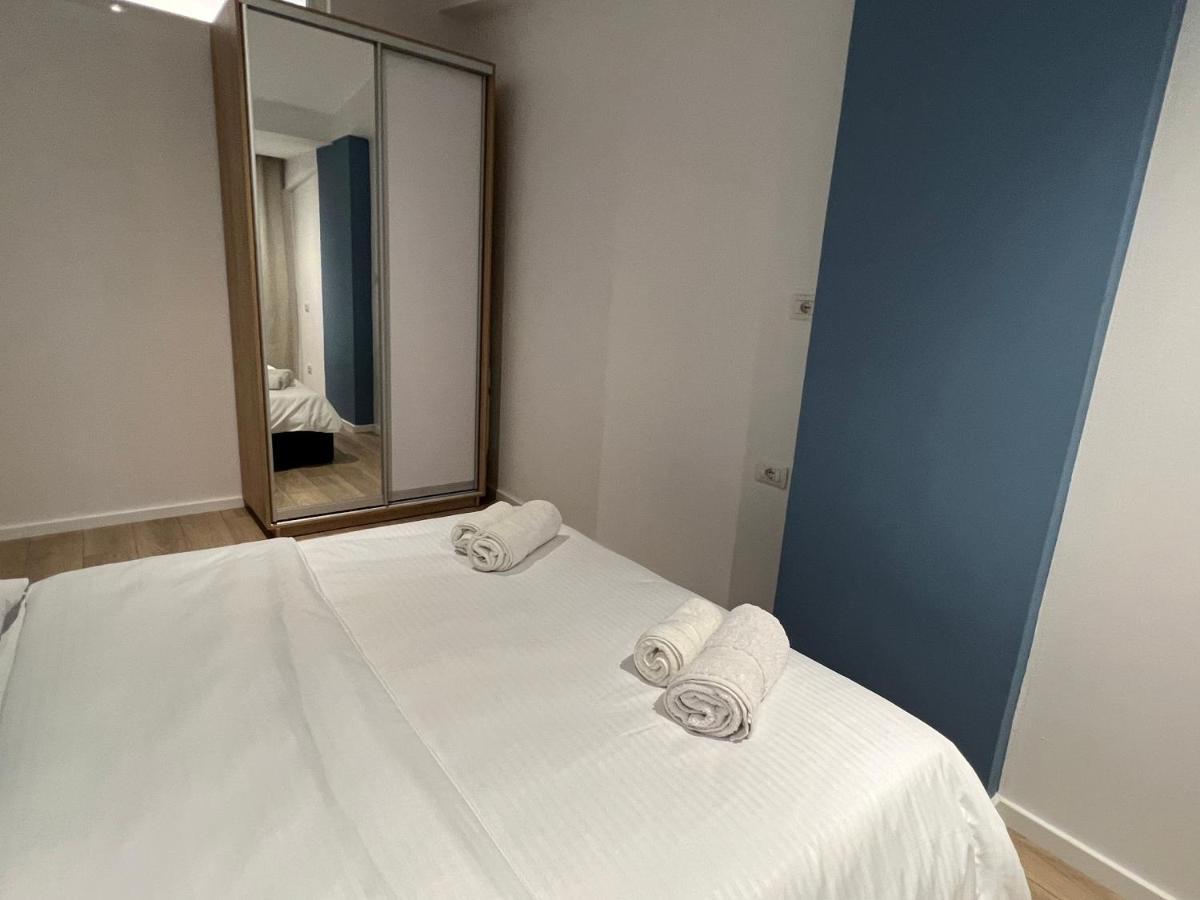 دراس Brand New Apts Located At The City'S Main Square-100 Mbs Wifi المظهر الخارجي الصورة