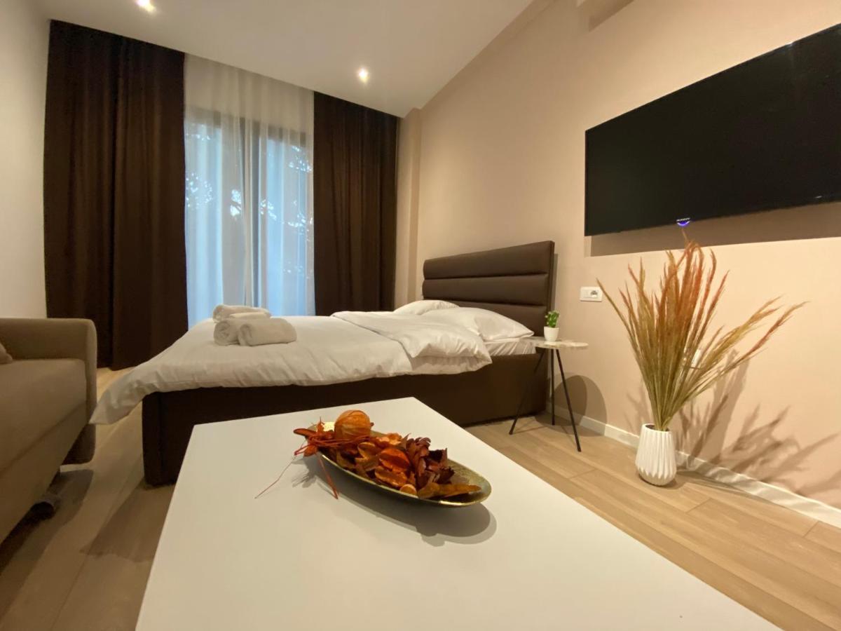 دراس Brand New Apts Located At The City'S Main Square-100 Mbs Wifi المظهر الخارجي الصورة
