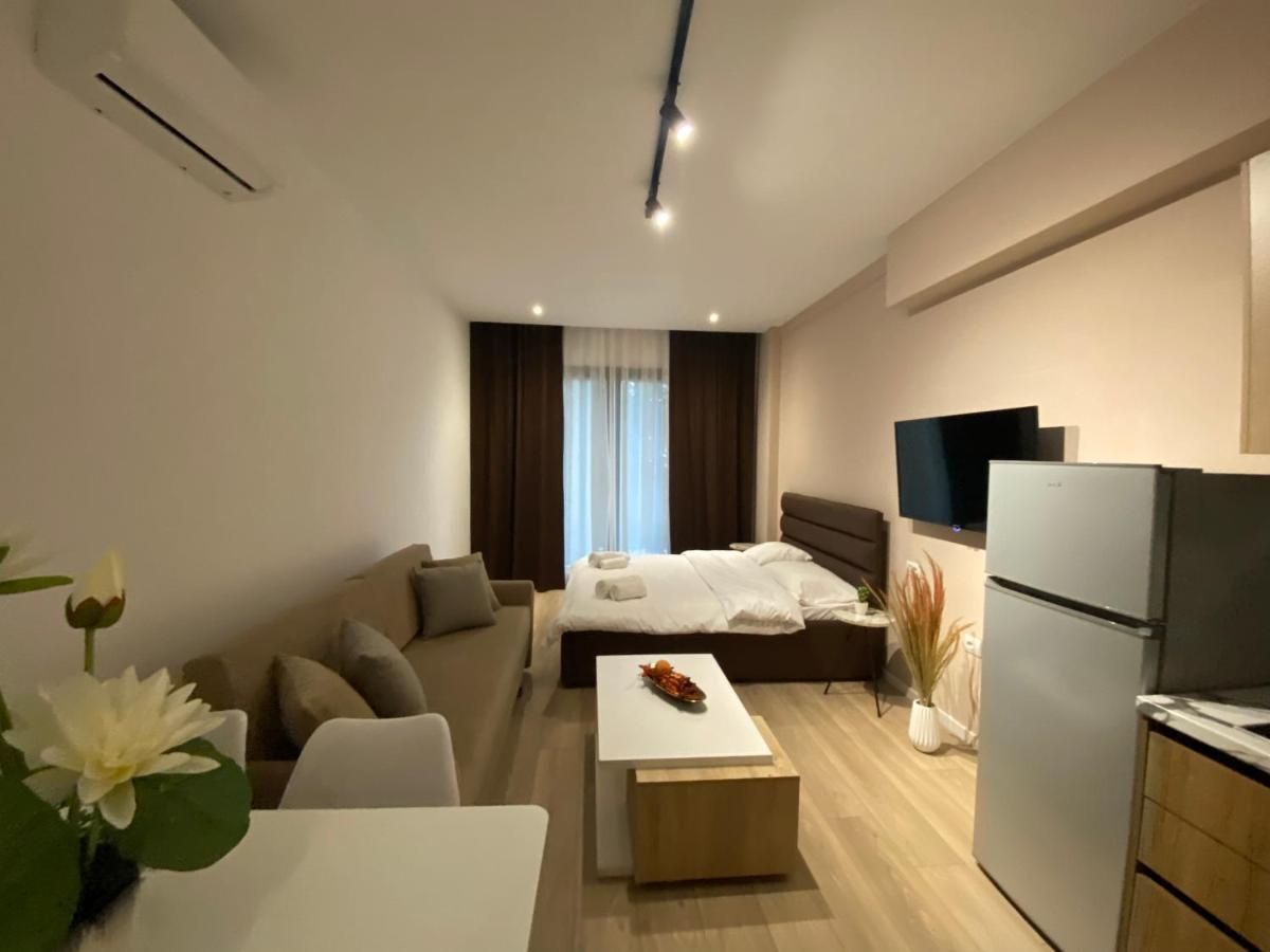 دراس Brand New Apts Located At The City'S Main Square-100 Mbs Wifi المظهر الخارجي الصورة